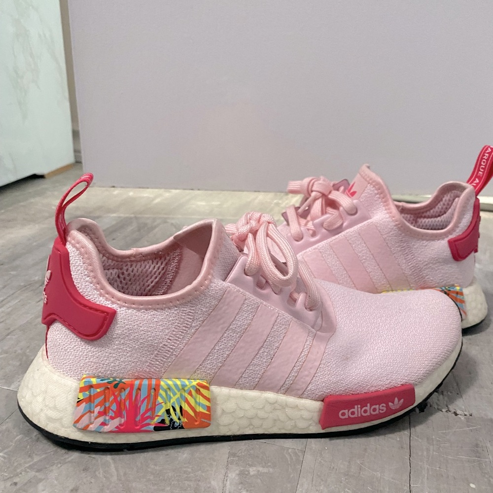Adidas NMD r1 tropical floral clear pink size 7.5